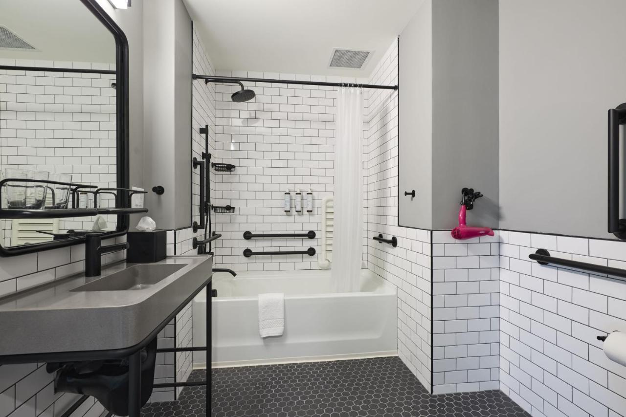 Moxy Charleston Downtown Hotel Kültér fotó