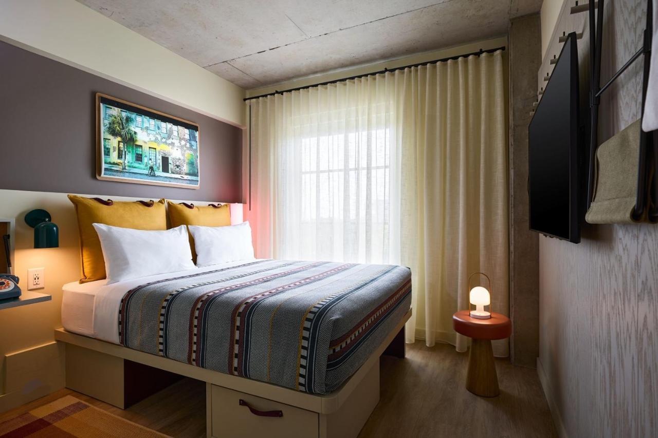 Moxy Charleston Downtown Hotel Kültér fotó